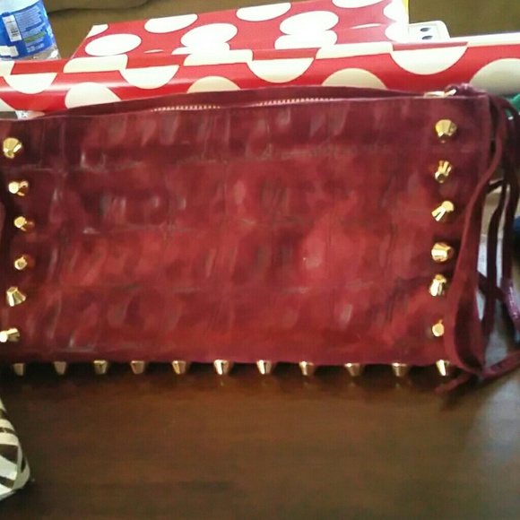 Linea Pelle Brand New Clutch 👍