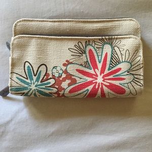 NWOT Thirty-One wallet
