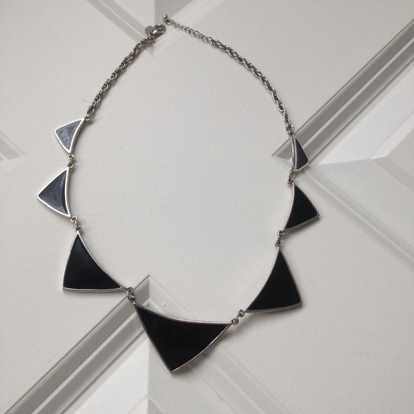 Express enamel necklace