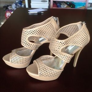 Simply Vera Vera Wang Nude Sandals