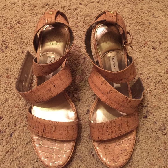 Dana Buchman wedges