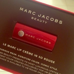 Limited Marc Jacobs in red shade