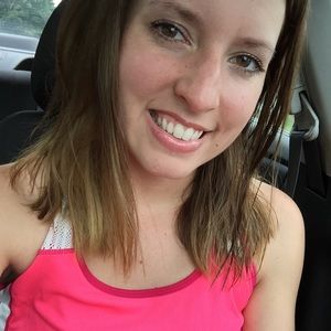 Meet your Posher, Laura