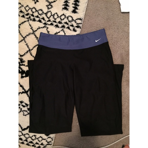 Nike bootcut black leggings