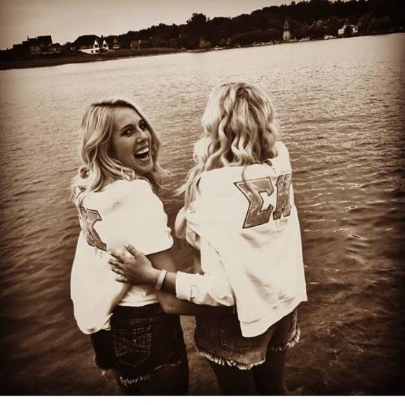 Meet your Posher, Ashley