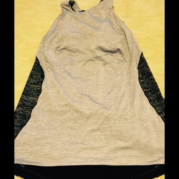 Lululemon tank with built in bra