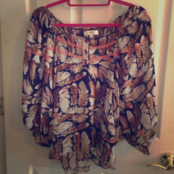 Boho feather hi-lo short top