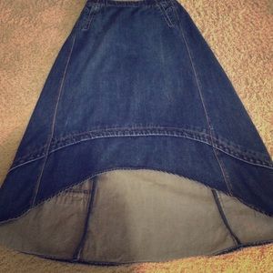 Long Gap denim skirt