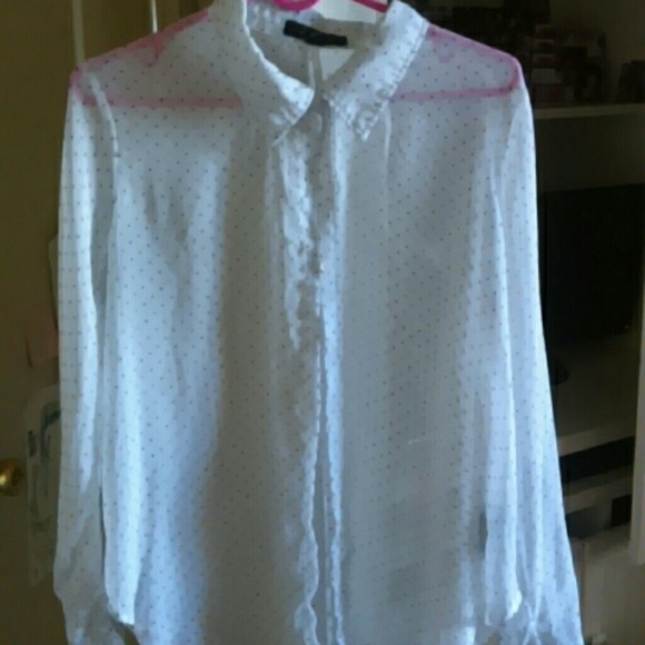 White blouse collar with black mini polka dots!!