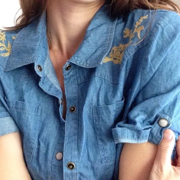 NFS❣️Chambray Embroider Tie Country Snap - Picture 2 of 6