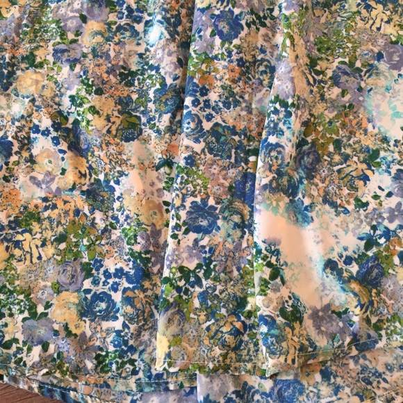 Floral skirt - Picture 2 of 4