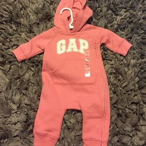 Gap sweats 0/3 month