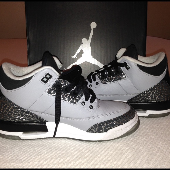 Air Jordan Wolf Grey 3's - Picture 4 of 4