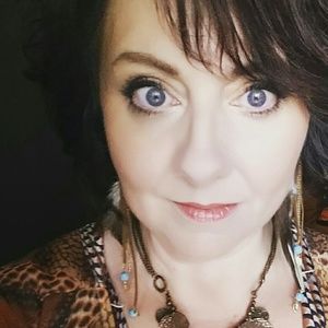 Meet your Posher, Cathylyn