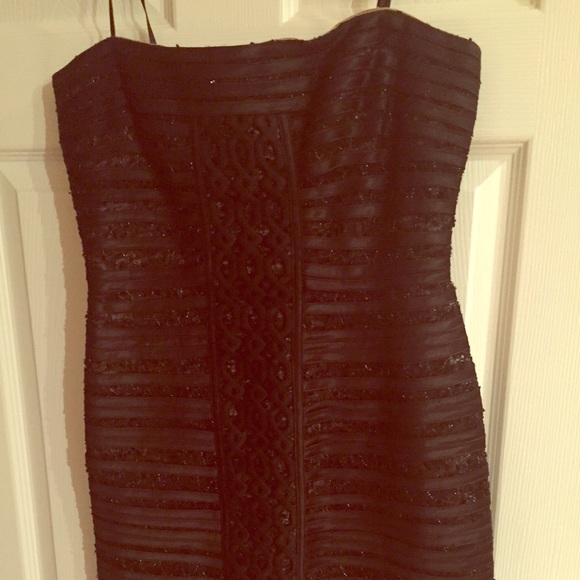 🚫SOLD🚫 Gorgeous black BCBG strapless dress