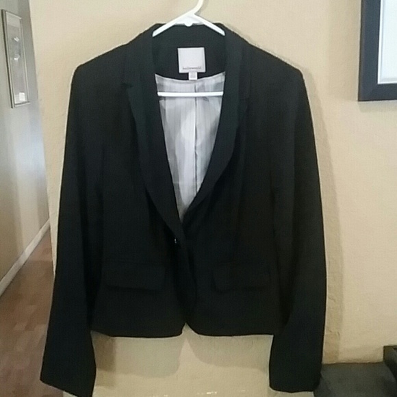 Blazer - Picture 3 of 3