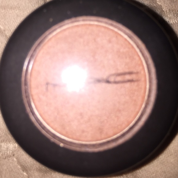 MAC Frost eyeshadow