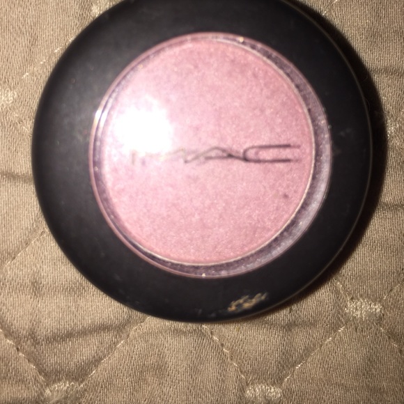 MAC frost eyeshadow
