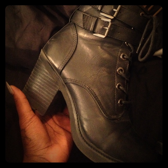 FALL BOOTS