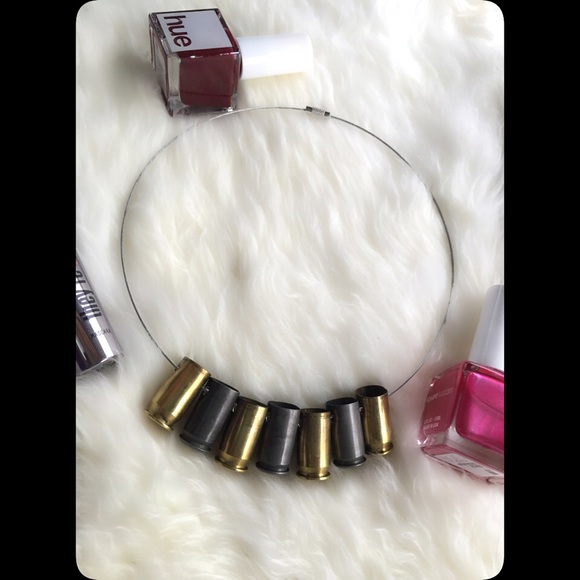❗️Bullet Shell Necklace - Picture 3 of 4