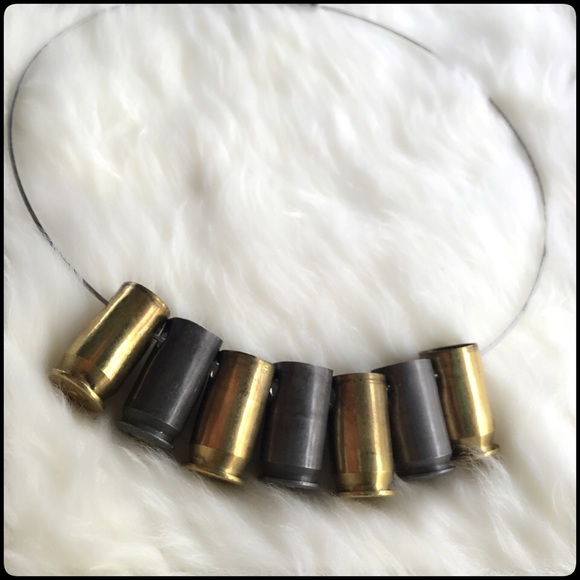 ❗️Bullet Shell Necklace - Picture 2 of 4