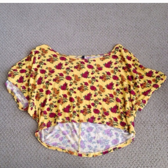 Off the shoulder crop top - Picture 3 of 3