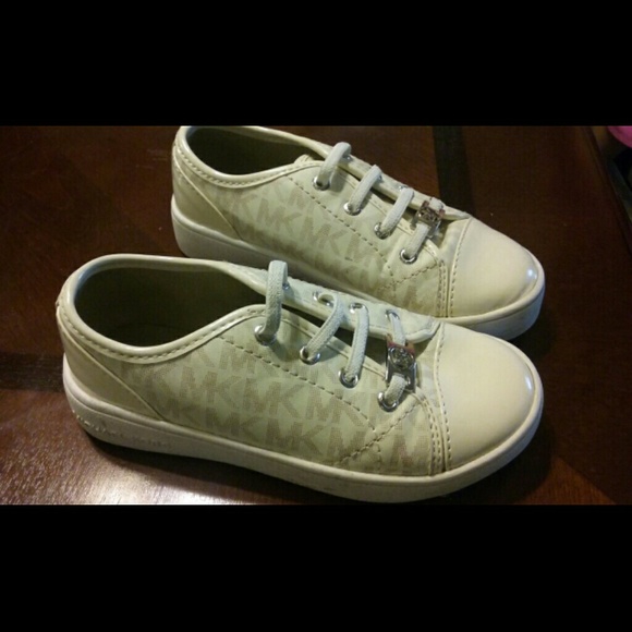 Michael kors kids shoes