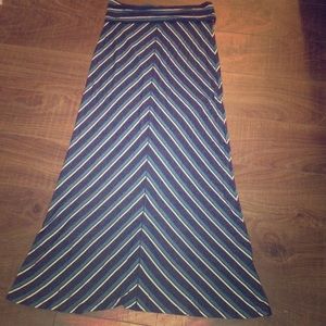 Max Studio maxi skirt. Never worn!