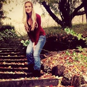 Meet your Posher, Lauren