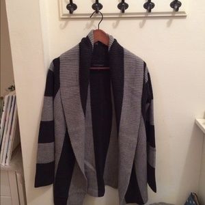 Banana Republic Wool Rib Shawl Sweater-Grey/Black