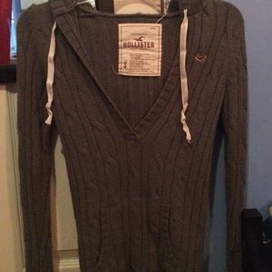 Hollister sweater