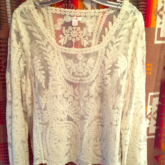 Long sleeve cream lace top