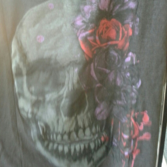 Shirt - Picture 2 of 3