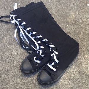 West BLVD boots black and white laces