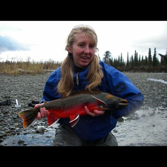 Meet your posher fashion fish catch Alaska gal🎣👠 - Picture 2 of 4