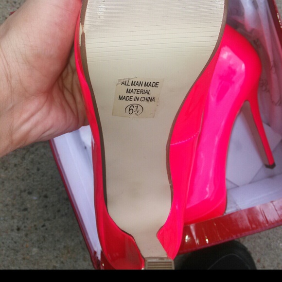 Shoes - Picture 2 of 2