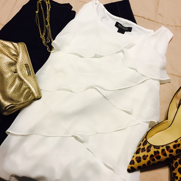 White House Black Market lined sleeveless tank