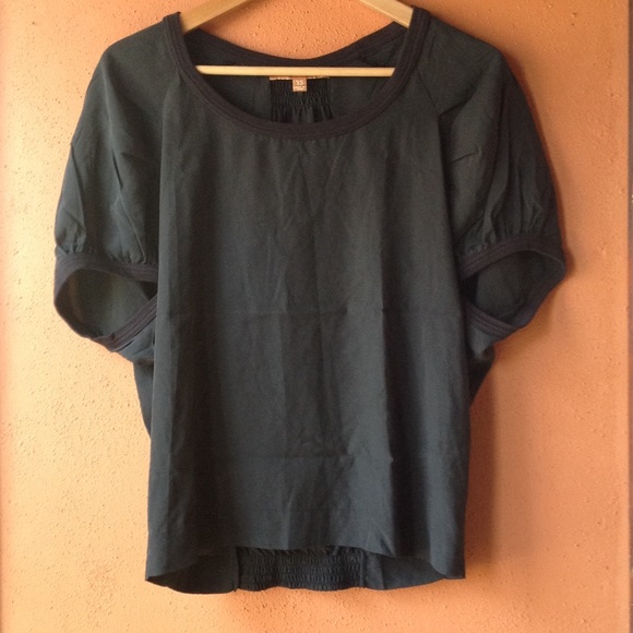 🔴SOLD Hi Lo crop top - Picture 4 of 6