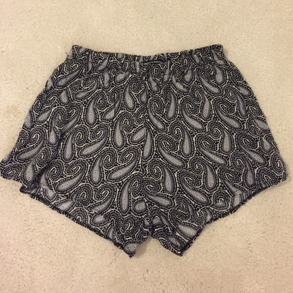 Brandy Melville shorts!!
