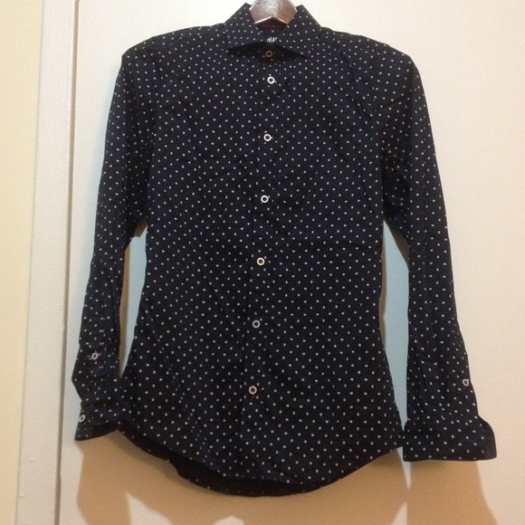 Men's H&M top, only worn once!!