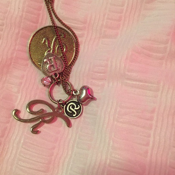 🎁R-INITIALS CHARM NECKLACE - Picture 3 of 4