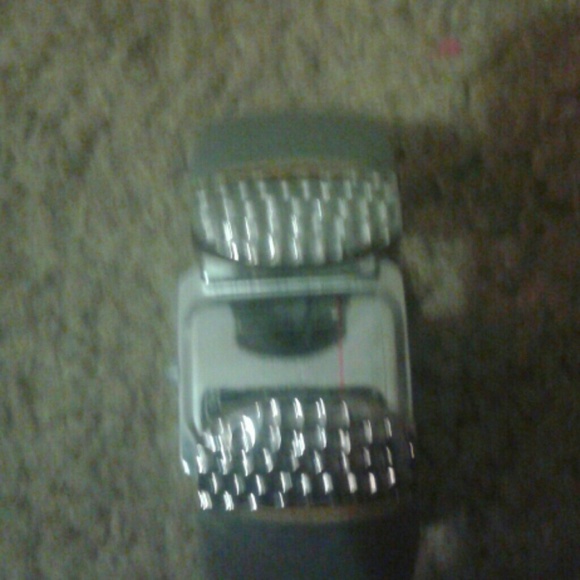 Hand Watch - Picture 3 of 3