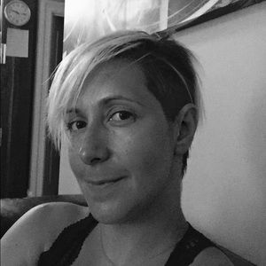 Meet your Posher, Lena