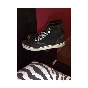 Black/White Hightop Vans 💕