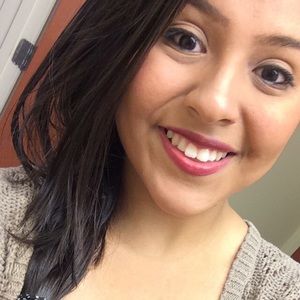 Meet your Posher, Thalia