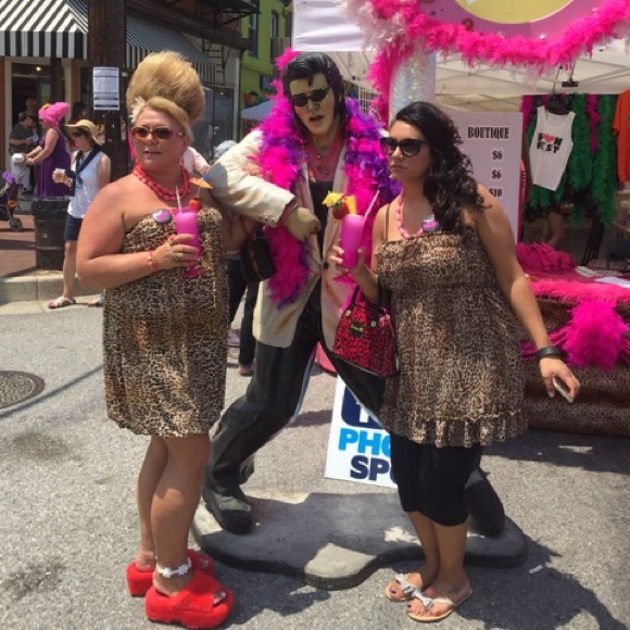 Meet your buyer/seller - Picture 2 of 3