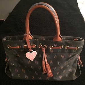 Dooney & Bourke