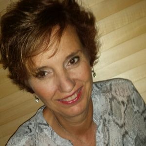 Meet your Posher, Debra