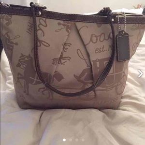 Authentic Coach shoulder bag