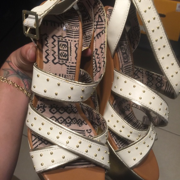 Jessica Simpson wedges
